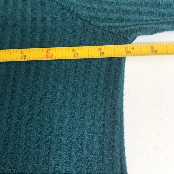 Chaser Waffle Knit Thermal Button Cuff Green Long Sleeve Round Neck Women Medium - Picture 11 of 14